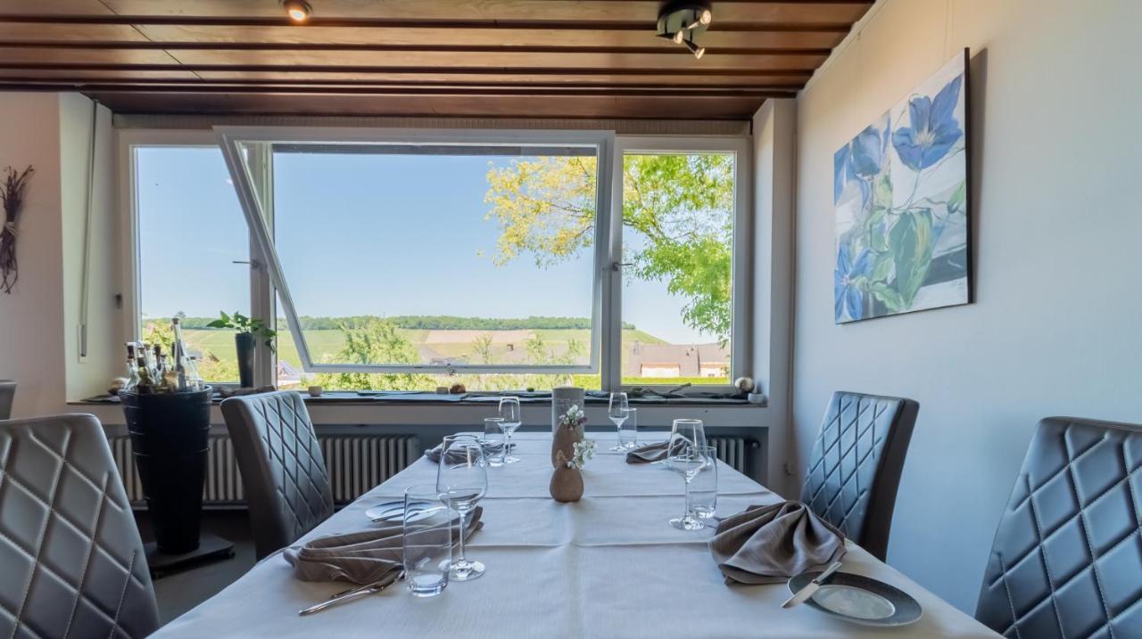 Weinhotel Ayler Kupp エクステリア 写真