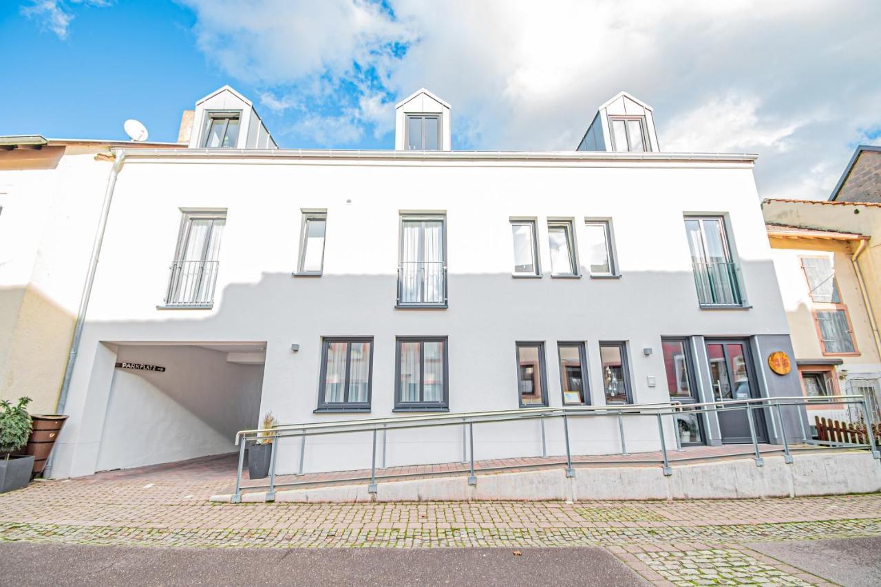 Weinhotel Ayler Kupp エクステリア 写真