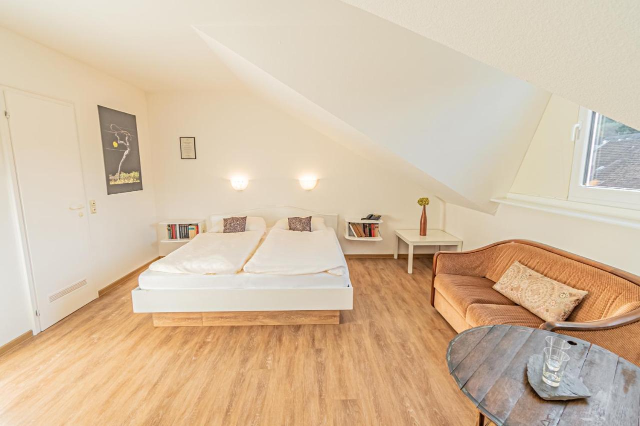 Weinhotel Ayler Kupp エクステリア 写真