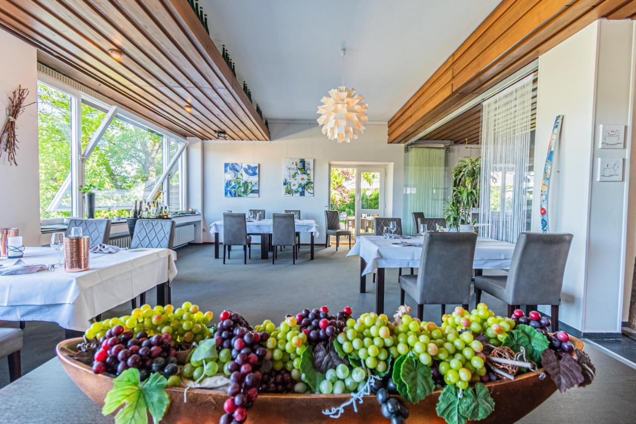 Weinhotel Ayler Kupp エクステリア 写真