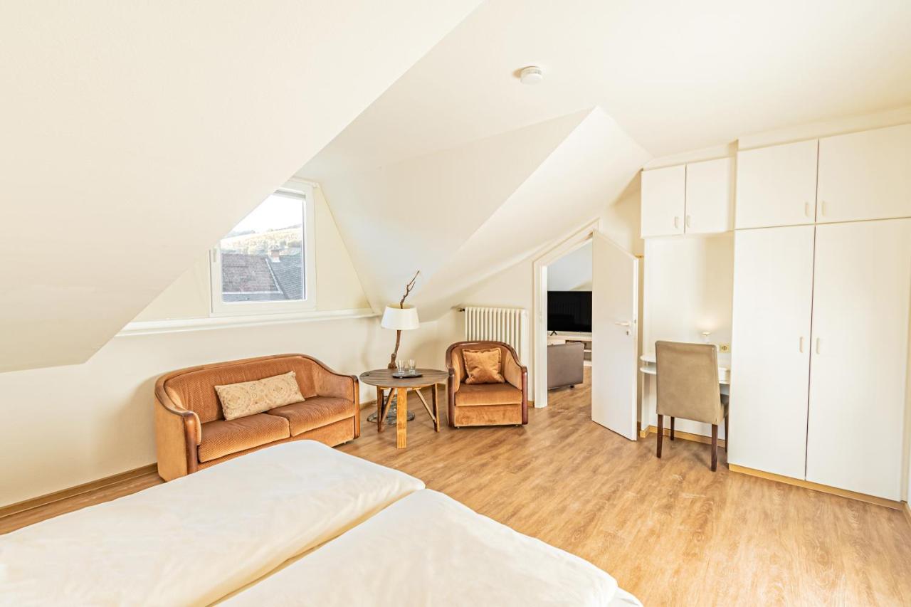 Weinhotel Ayler Kupp エクステリア 写真