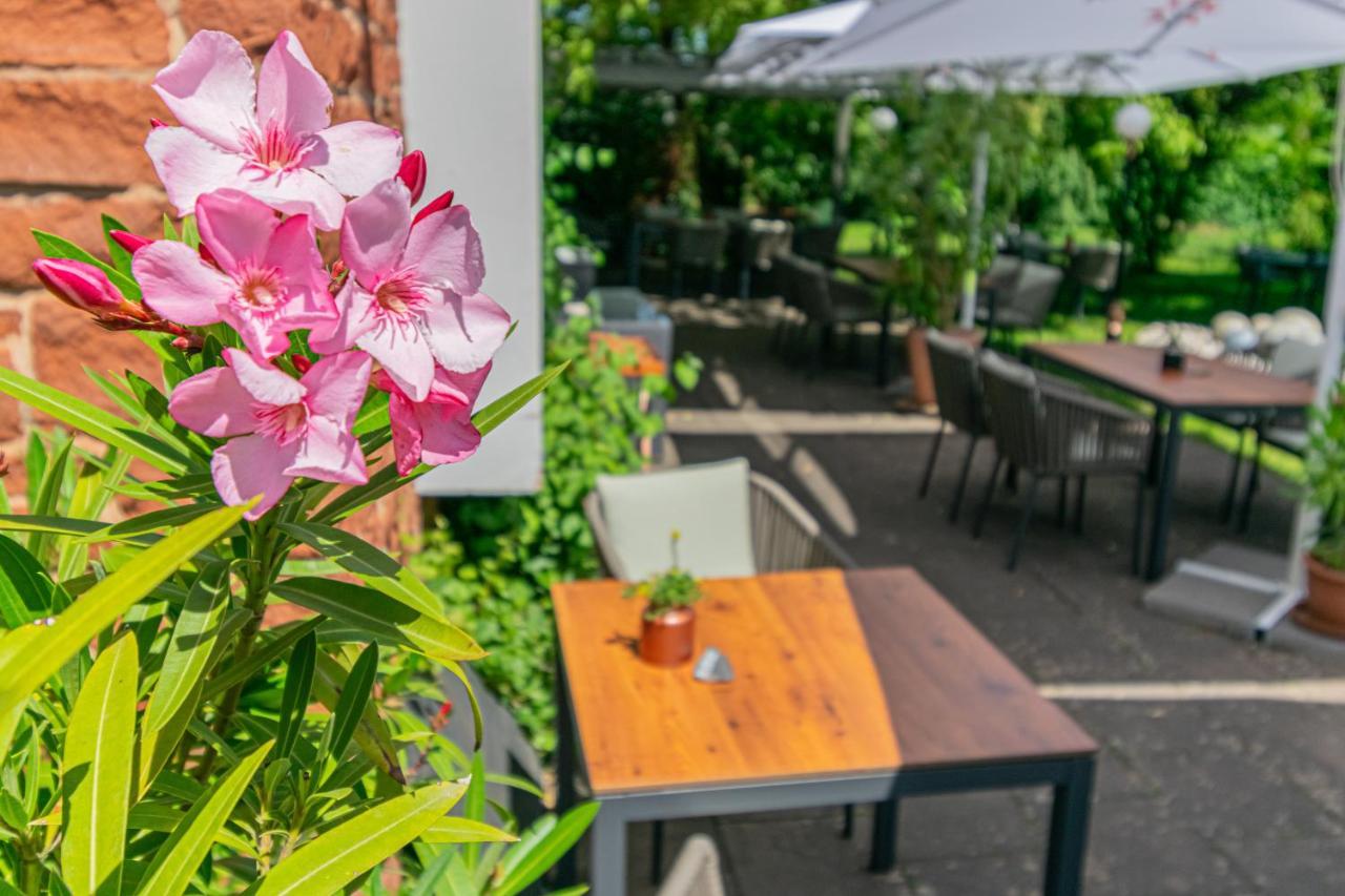 Weinhotel Ayler Kupp エクステリア 写真