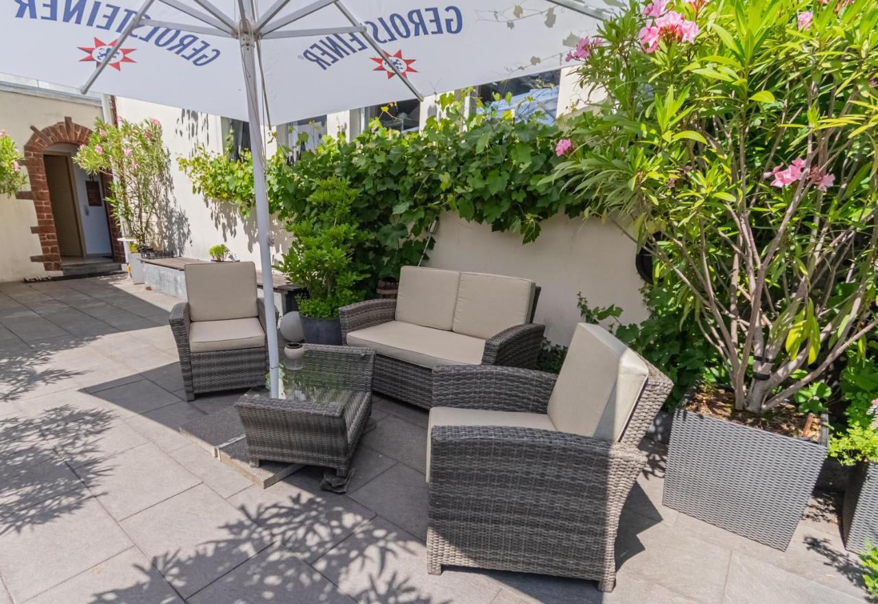 Weinhotel Ayler Kupp エクステリア 写真