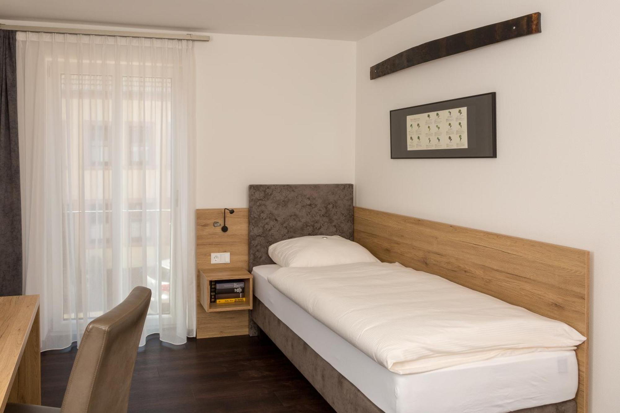 Weinhotel Ayler Kupp 部屋 写真