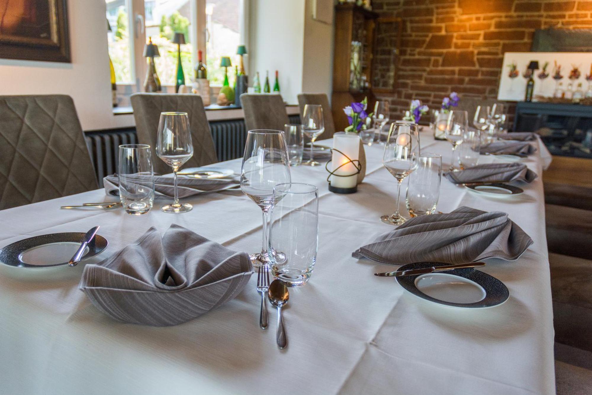 Weinhotel Ayler Kupp エクステリア 写真