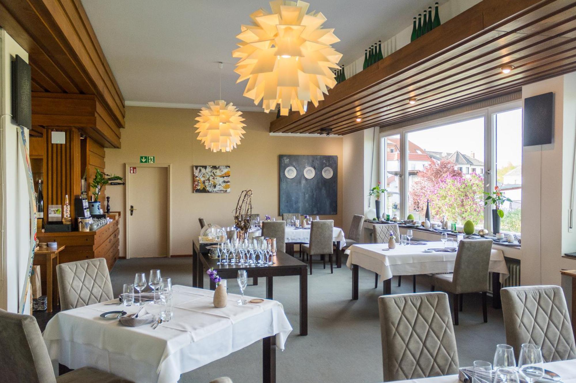 Weinhotel Ayler Kupp エクステリア 写真