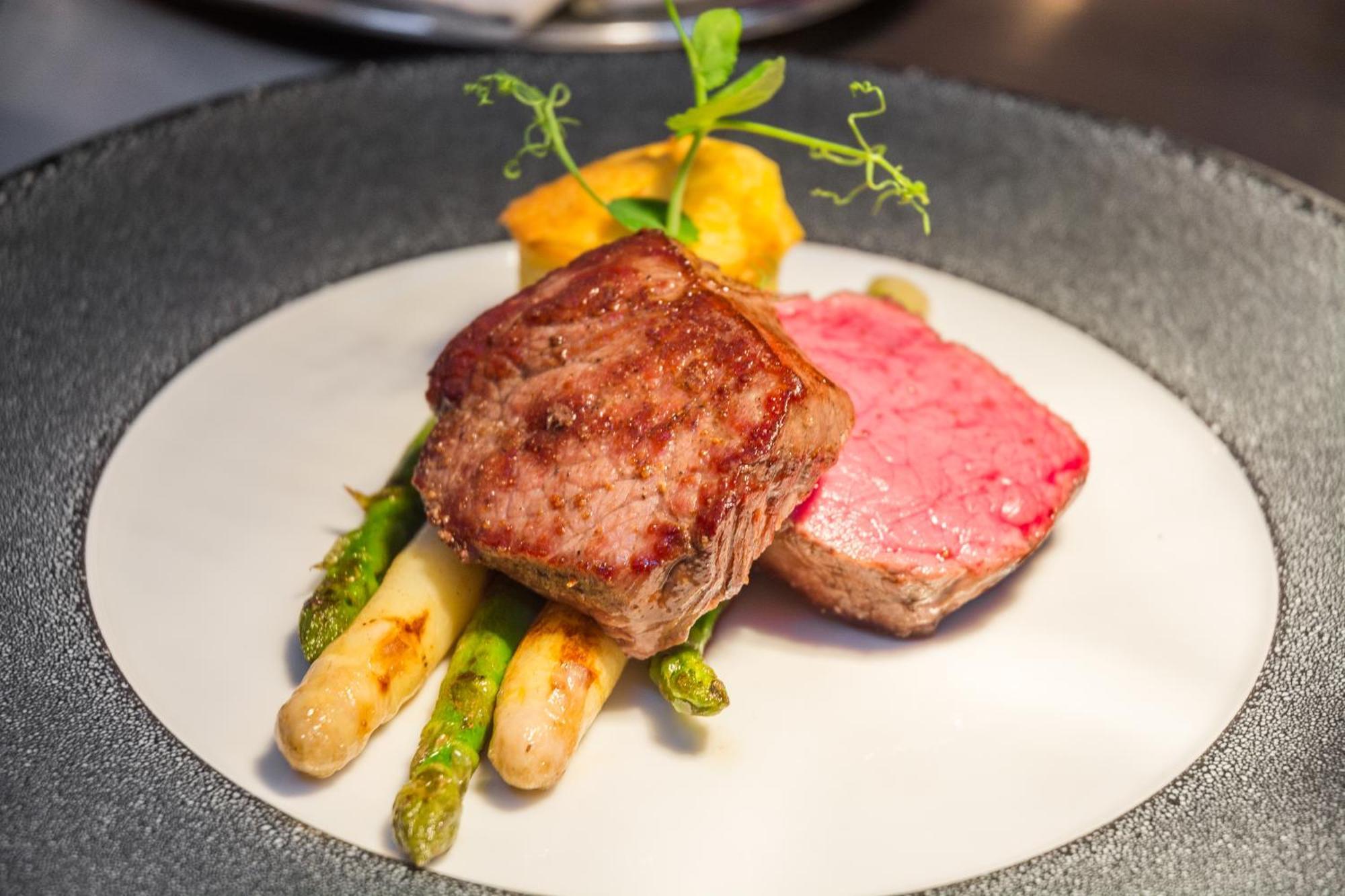 Weinhotel Ayler Kupp エクステリア 写真