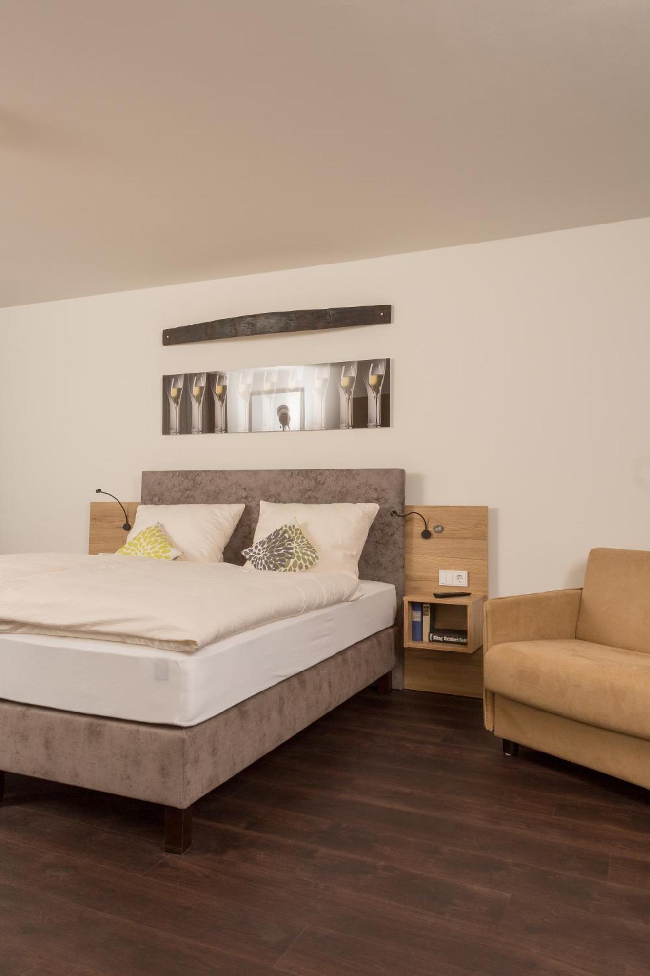 Weinhotel Ayler Kupp 部屋 写真